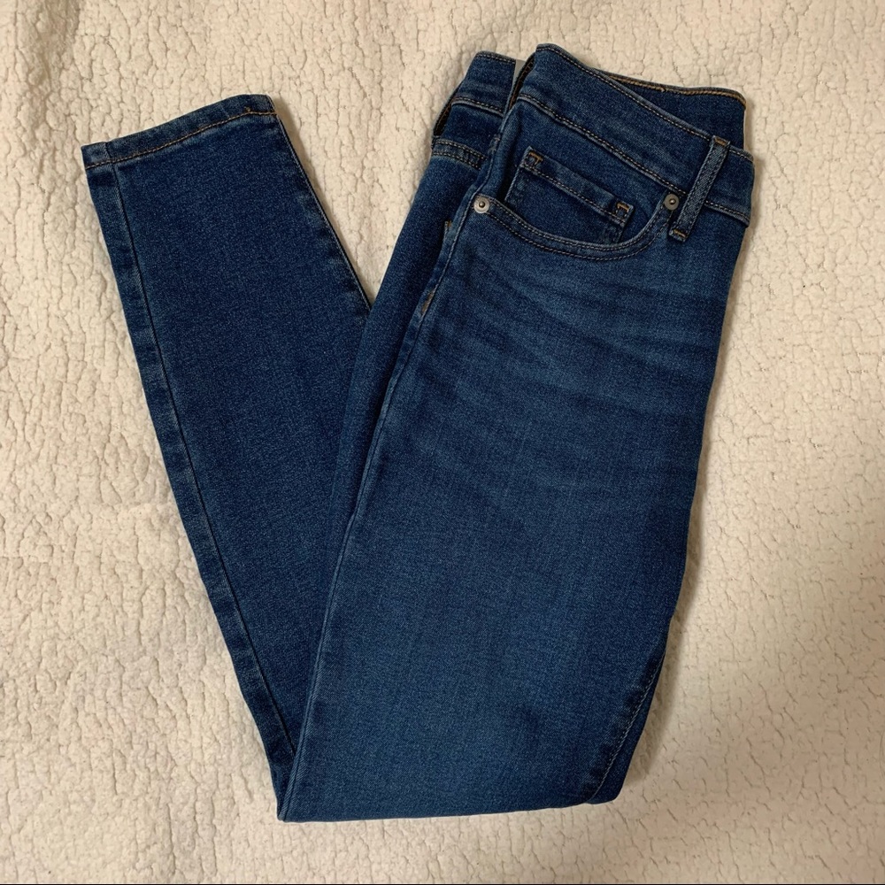 Everlane Mid Rise Dark Wash Ankle Jeans - Size 26